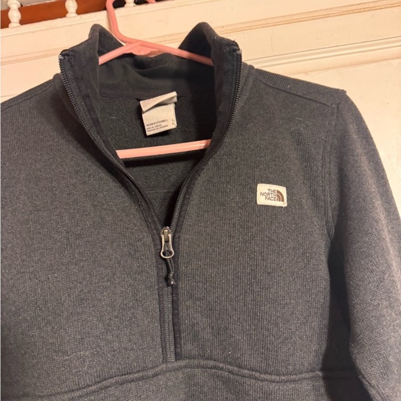 The North Face women’s crescent fleece Charcoal Gray Fleece Pullover size small - Picture 3 of 4